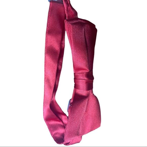 Shiny red adjustable bow tie satin look no tags preowned - Picture 4 of 4